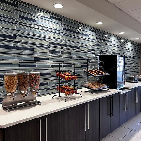 La Quinta Inn By Wyndham Columbia Se Fort Jackson Luaran gambar