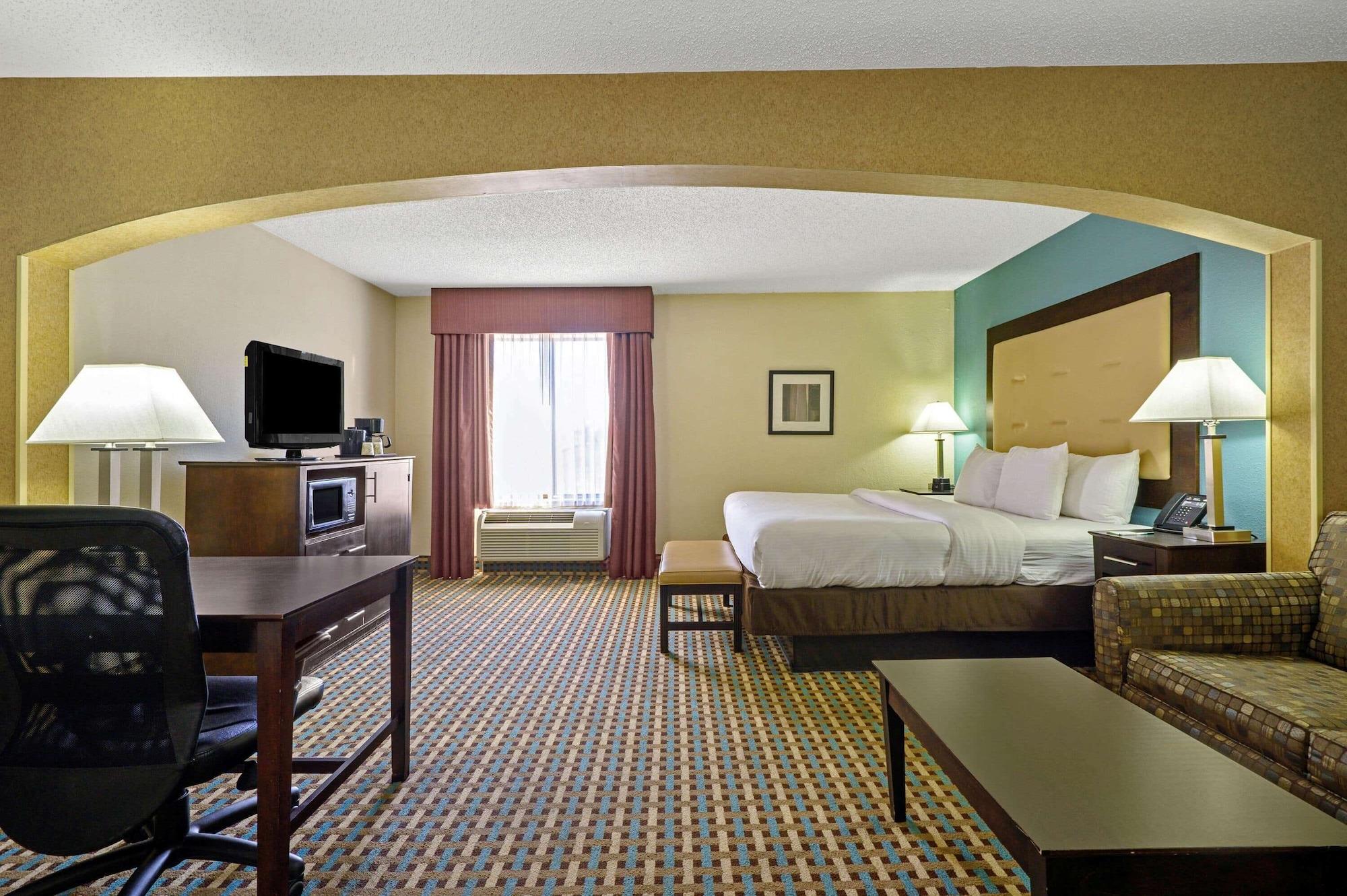 La Quinta Inn By Wyndham Columbia Se Fort Jackson Luaran gambar
