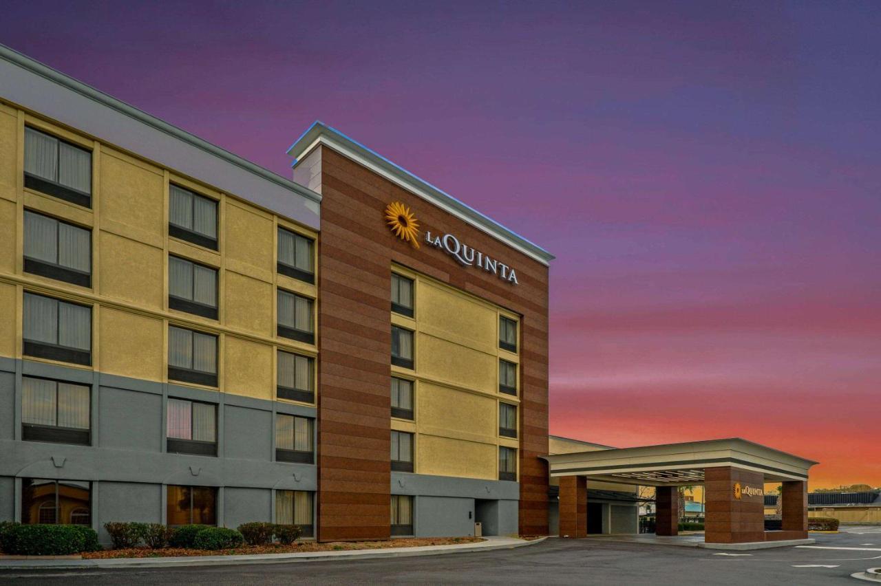 La Quinta Inn By Wyndham Columbia Se Fort Jackson Luaran gambar