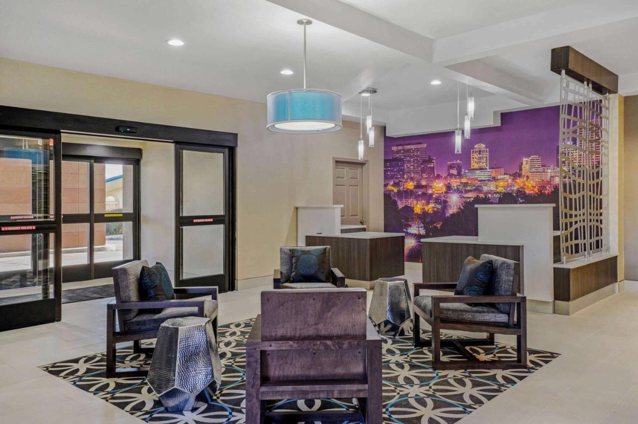 La Quinta Inn By Wyndham Columbia Se Fort Jackson Luaran gambar